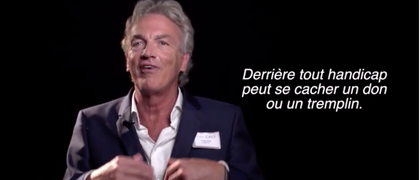 IL EST PLUS FACILE DE FABRIQUER UN ENFANT SOLIDE QUE DE RÉPARER UN ADULTE BRISE